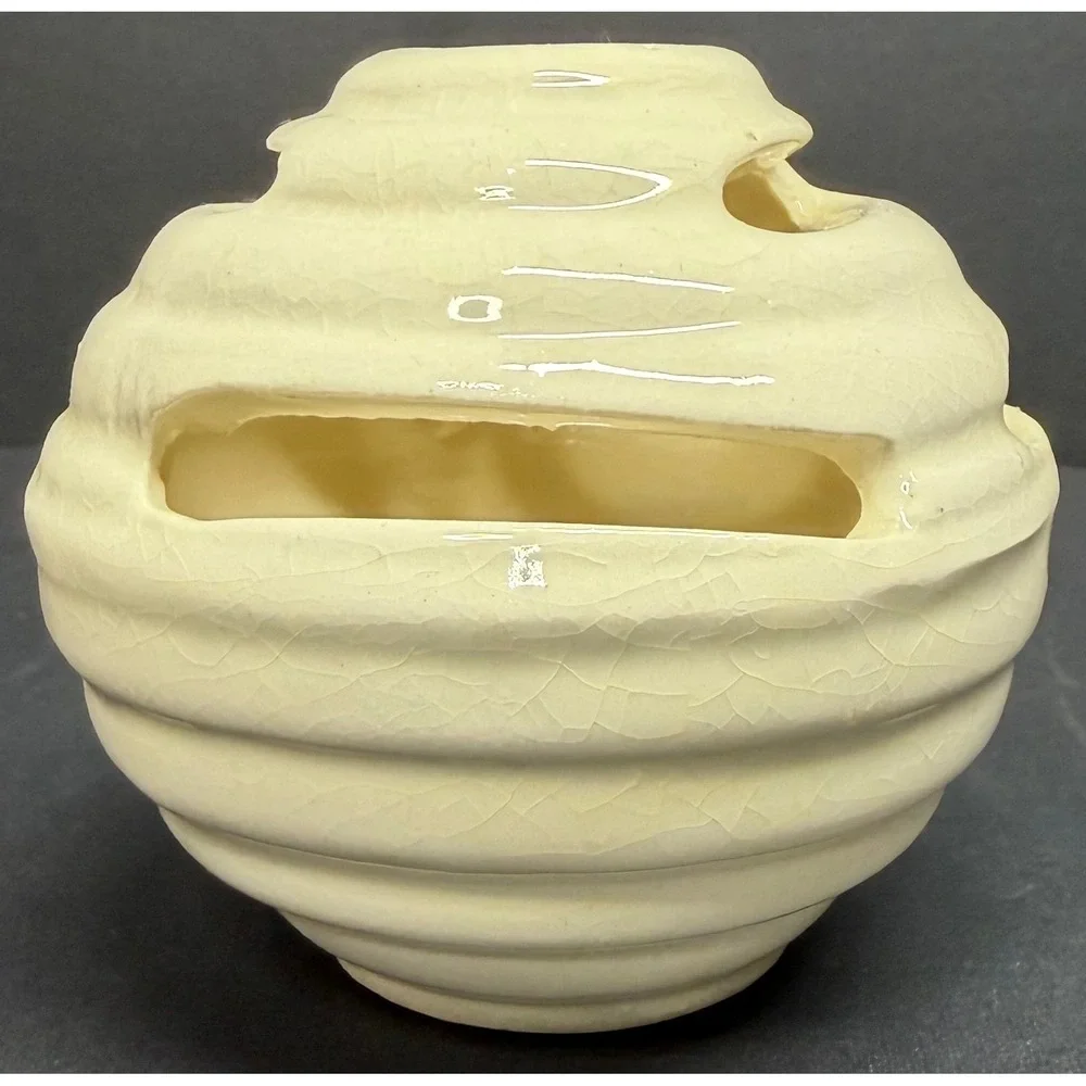 Vintage‎ Red Wing Pottery Beehive Flower Frog Ivory Cream Ceramic Art Pottery